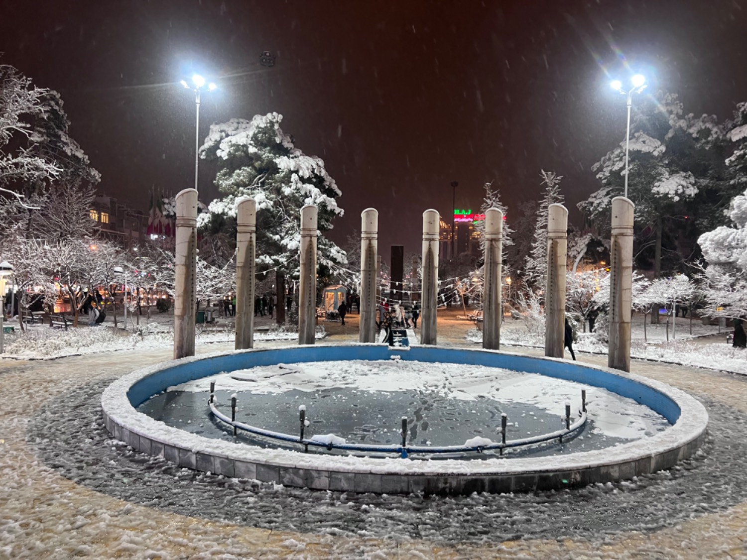 عکس زیبای برف تهران سال 1401 میدان نبوت تهران انجمن شهرسازی ایران